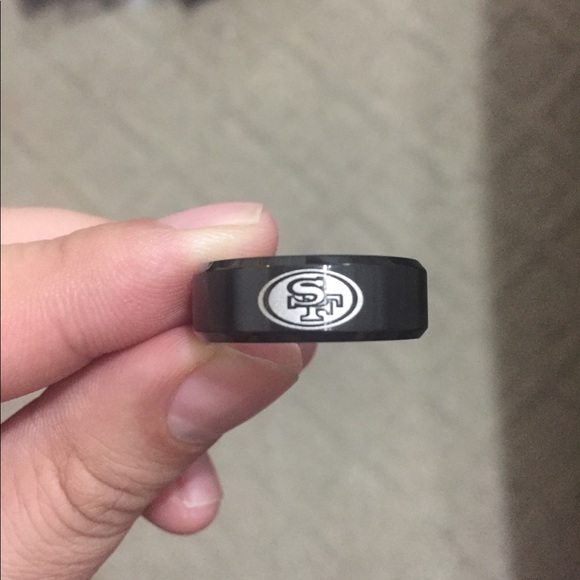 San Francisco 49ers Black Ring - Picture 2 of 4